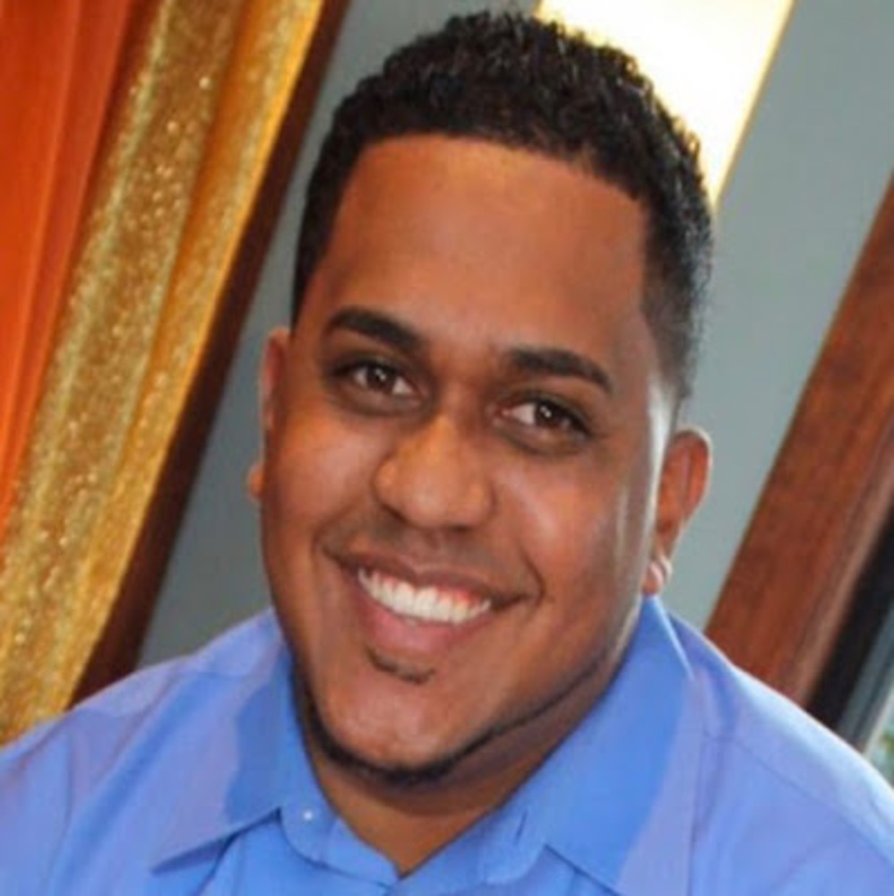 Meet your Posher, Luis e.